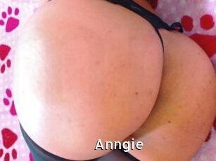 Anngie_