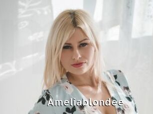 Ameliablondee