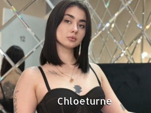 Chloeturne