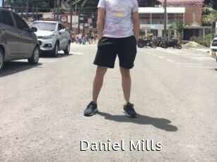 Daniel_Mills