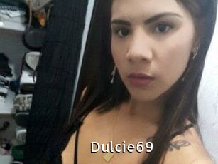 Dulcie_69