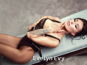 Evelyn_Evy