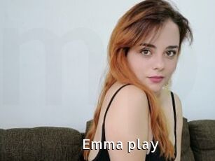 Emma_play