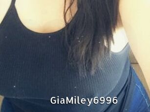 GiaMiley6996
