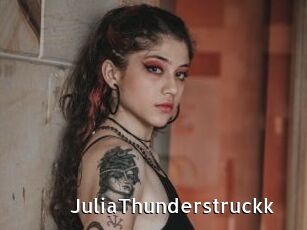 JuliaThunderstruckk