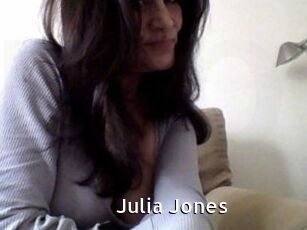 Julia_Jones