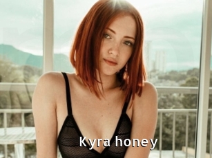 Kyra_honey