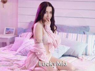 LuckyMia