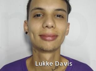 Lukke_Davis