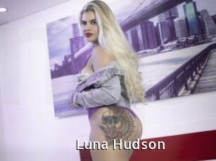 Luna_Hudson