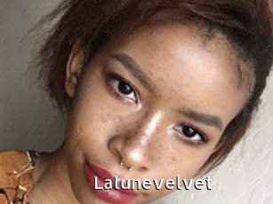 Lalunevelvet