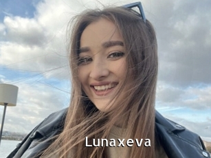 Lunaxeva