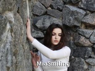 MiaSmiling