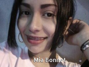 Mia_Bonnet