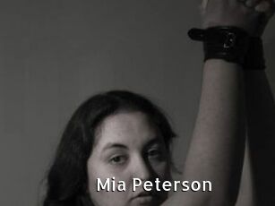 Mia_Peterson