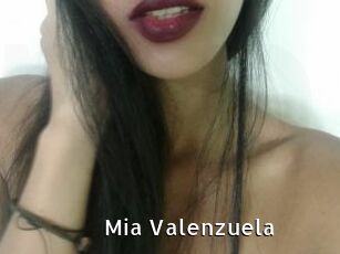 Mia_Valenzuela