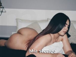 Mia_stonee