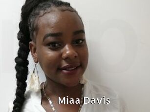 Miaa_Davis