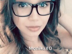 MonikaXO