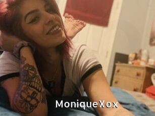 MoniqueXox