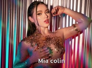 Mia_colin