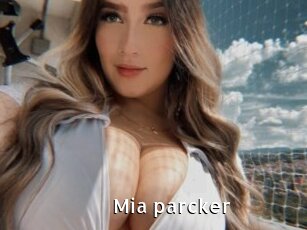Mia_parcker