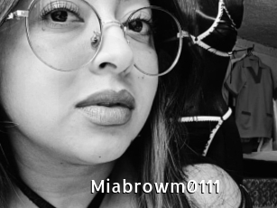 Miabrowm0111