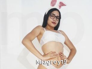Miagrey19