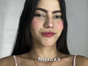 Miiaaxx
