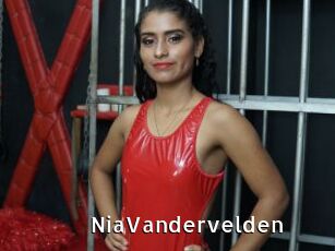 NiaVandervelden