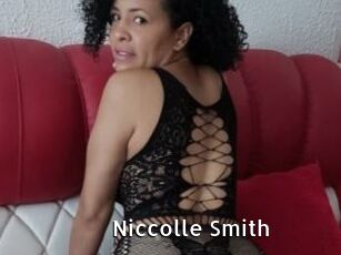 Niccolle_Smith