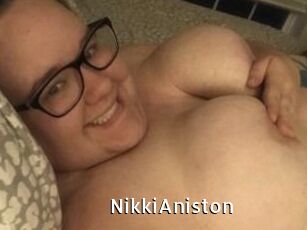Nikki_Aniston