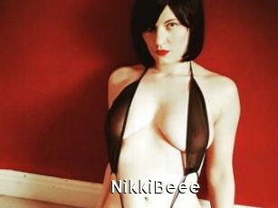 NikkiBeee