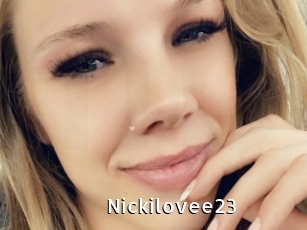 Nickilovee23