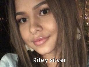 Riley_silver