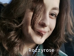 Rozzyrose