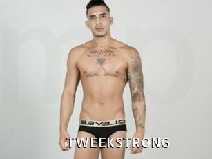TWEEKSTRONG