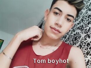 Tom_boyhot