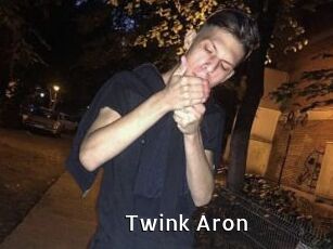 Twink_Aron
